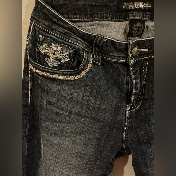 Women's Cello jeans size 13 Juniors Embroidered,  Lightly Distressed, Rhinestone - Picture 3 of 7